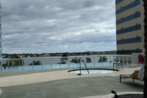 Condo in West Palm Beach, Florida, 1 bedroom  № 1781571 - photo 23