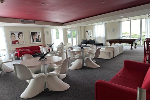 Condo in West Palm Beach, Florida, 1 bedroom  № 1781571 - photo 24