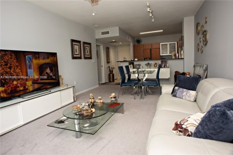 Condo in West Palm Beach, Florida, 1 bedroom  № 1781571 - photo 5