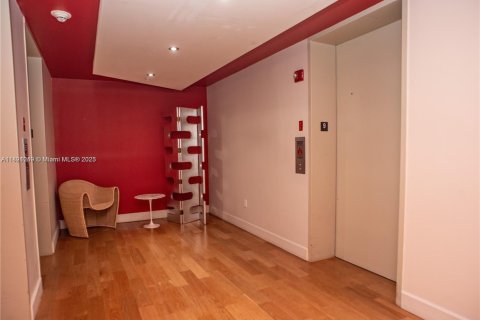 Condo in West Palm Beach, Florida, 1 bedroom  № 1781571 - photo 14