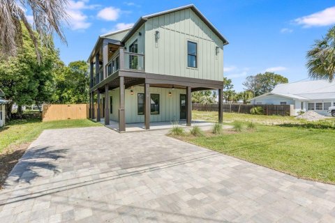 House in Panama City Beach, Florida 3 bedrooms, 188.13 sq.m. № 561302 - photo 1