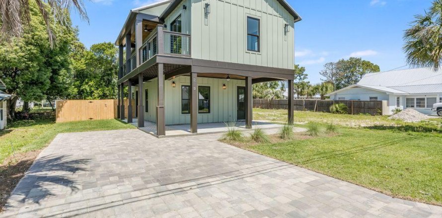 House in Panama City Beach, Florida 3 bedrooms, 188.13 sq.m. № 561302