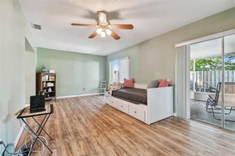 House in Palm Harbor, Florida 3 bedrooms, 182.09 sq.m. № 1559216 - photo 17