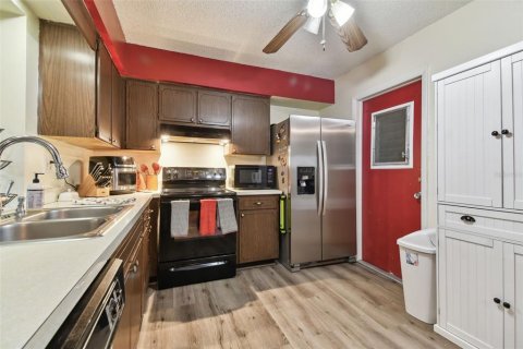 House in Palm Harbor, Florida 3 bedrooms, 182.09 sq.m. № 1559216 - photo 20