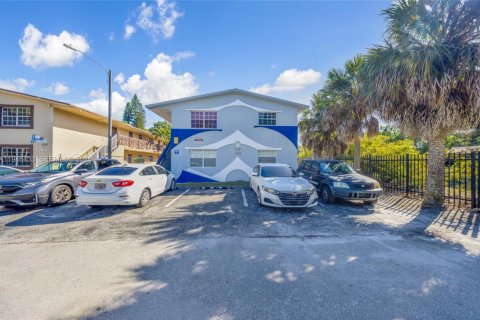 Propiedad comercial en Fort Lauderdale, Florida 451.04 m2 № 2152909