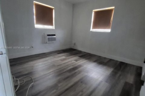 Casa en alquiler en Miami, Florida, 1 dormitorio, 46.45 m2 № 2252541 - foto 5