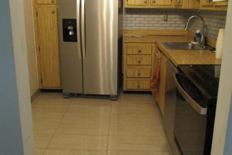 Copropriété à louer à Tamarac, Floride: 2 chambres, 96.62 m2 № 2182898 - photo 2