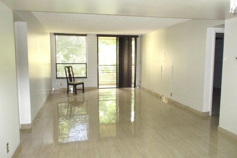 Copropriété à louer à Tamarac, Floride: 2 chambres, 96.62 m2 № 2182898 - photo 5