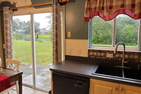 Villa ou maison à vendre à Port Charlotte, Floride: 2 chambres, 89.37 m2 № 1903556 - photo 11