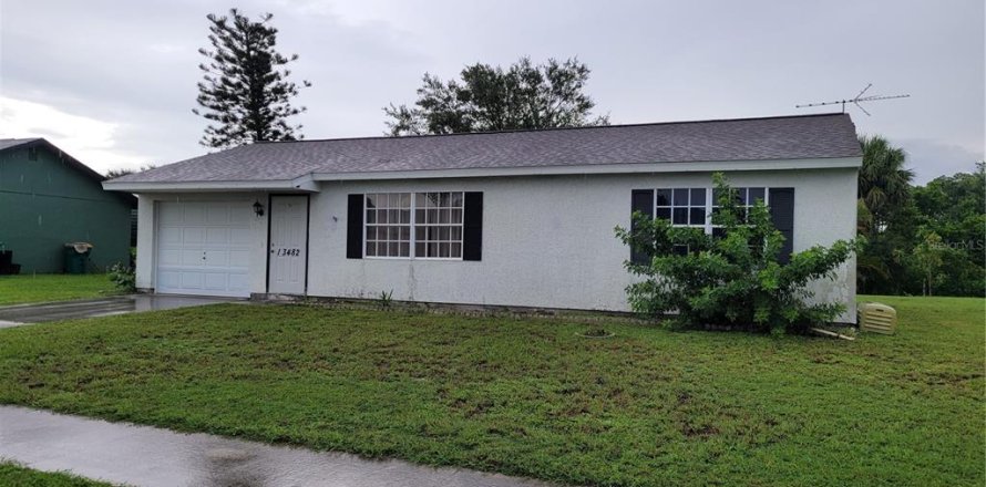 Villa ou maison à Port Charlotte, Floride 2 chambres, 89.37 m2 № 1903556