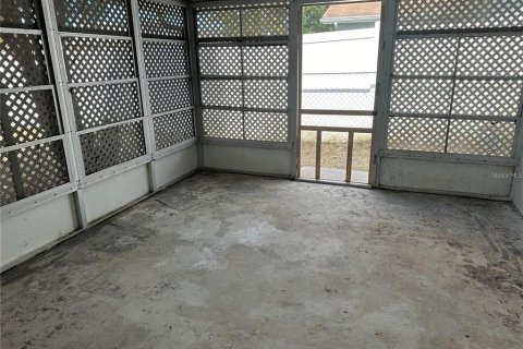 House in Port Richey, Florida 3 bedrooms, 115.76 sq.m. № 2233973 - photo 14