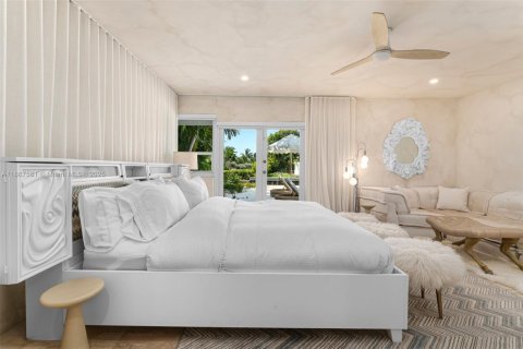 Casa en alquiler en Miami, Florida, 5 dormitorios, 307.69 m2 № 1941712 - foto 21