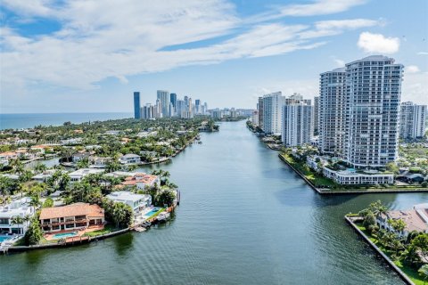 Copropriété à vendre à Aventura, Floride: 2 chambres, 208.1 m2 № 1397789 - photo 30