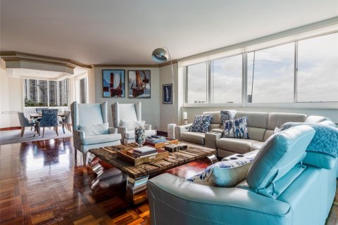 Copropriété à vendre à Aventura, Floride: 2 chambres, 208.1 m2 № 1397789 - photo 10
