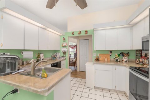 House in Ocala, Florida 2 bedrooms, 123.84 sq.m. № 2116422 - photo 16