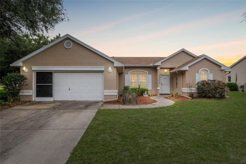 House in Ocala, Florida 2 bedrooms, 123.84 sq.m. № 2116422