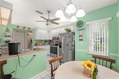House in Ocala, Florida 2 bedrooms, 123.84 sq.m. № 2116422 - photo 15