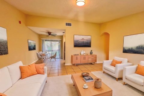 Condo in West Palm Beach, Florida, 3 bedrooms № 2247825 - photo 4