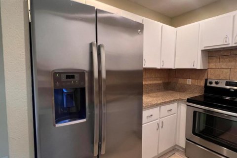 Condo in West Palm Beach, Florida, 3 bedrooms № 2247825 - photo 3