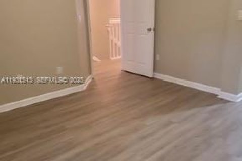 Touwnhouse à vendre à Riviera Beach, Floride: 3 chambres, 128.21 m2 № 1990531 - photo 9