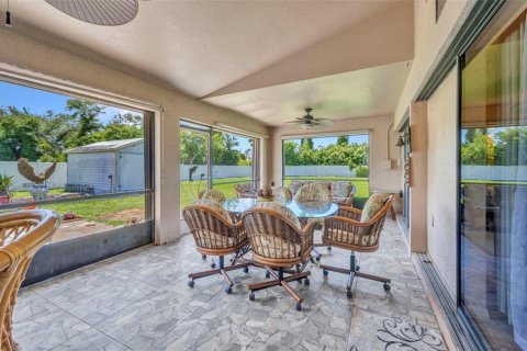 House in Port Charlotte, Florida 3 bedrooms, 156.63 sq.m. № 1881026 - photo 20