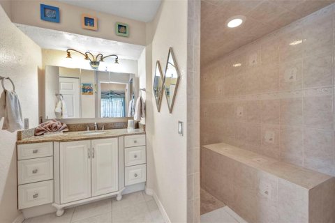 House in Port Charlotte, Florida 3 bedrooms, 156.63 sq.m. № 1881026 - photo 17