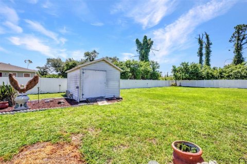 House in Port Charlotte, Florida 3 bedrooms, 156.63 sq.m. № 1881026 - photo 24