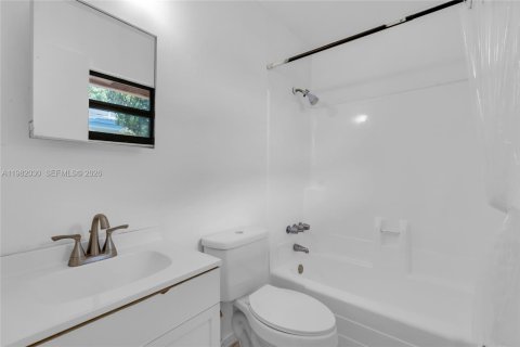 Immobilier commercial à vendre à Fort Lauderdale, Floride: 188.13 m2 № 2048523 - photo 20