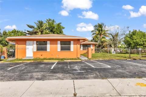 Immobilier commercial à Fort Lauderdale, Floride 188.13 m2 № 2048523
