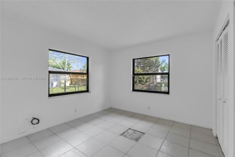 Immobilier commercial à vendre à Fort Lauderdale, Floride: 188.13 m2 № 2048523 - photo 27