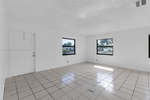 Immobilier commercial à vendre à Fort Lauderdale, Floride: 188.13 m2 № 2048523 - photo 14