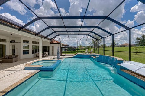 Casa en venta en Dade City, Florida, 4 dormitorios, 319.58 m2 № 1893915 - foto 29
