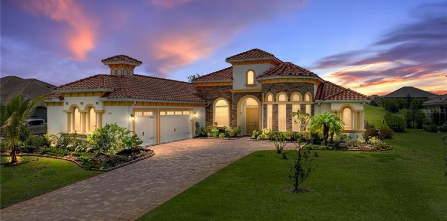 Casa en Dade City, Florida 4 dormitorios, 319.58 m2 № 1893915