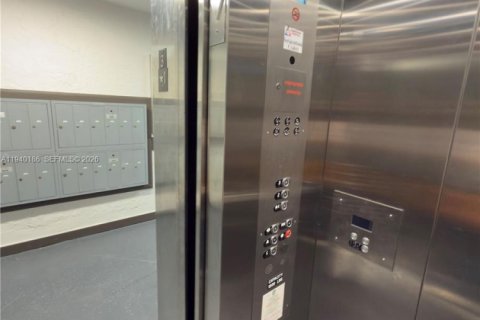 Купить кондоминиум в Дорал, Флорида 2 спальни, 98.57м2, № 1997205 - фото 24