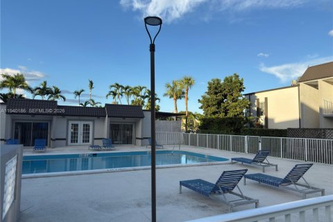 Купить кондоминиум в Дорал, Флорида 2 спальни, 98.57м2, № 1997205 - фото 28