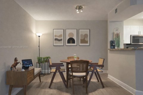 Купить кондоминиум в Дорал, Флорида 2 спальни, 98.57м2, № 1997205 - фото 5