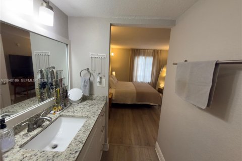 Купить кондоминиум в Дорал, Флорида 2 спальни, 98.57м2, № 1997205 - фото 15