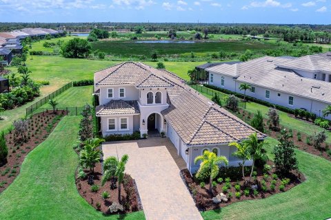 Villa ou maison à vendre à Lakewood Ranch, Floride: 5 chambres, 334.54 m2 № 1640031 - photo 1