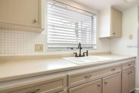 Condo in Clearwater, Florida, 1 bedroom  № 2106835 - photo 11