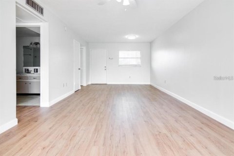 Condo in Clearwater, Florida, 1 bedroom  № 2106835 - photo 6