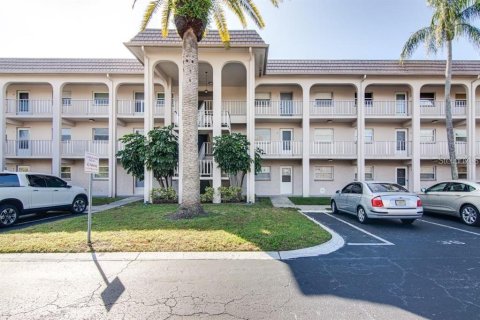 Condo in Clearwater, Florida, 1 bedroom  № 2106835 - photo 2
