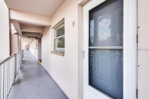 Condo in Clearwater, Florida, 1 bedroom  № 2106835 - photo 3