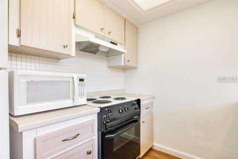 Condo in Clearwater, Florida, 1 bedroom  № 2106835 - photo 13