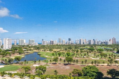 Купить кондоминиум в Авентура, Флорида 2 спальни, 107.49м2, № 1779674 - фото 2