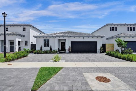 Casa en Miami, Florida 3 dormitorios, 161.28 m2 № 1999648