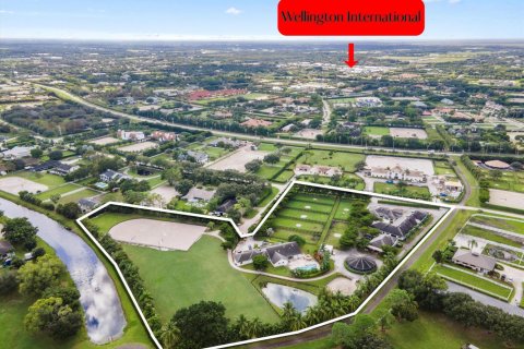 House in Wellington, Florida 5 bedrooms, 351.26 sq.m. № 2082027 - photo 5