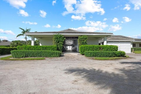 House in Wellington, Florida 5 bedrooms, 351.26 sq.m. № 2082027 - photo 7