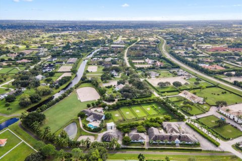 House in Wellington, Florida 5 bedrooms, 351.26 sq.m. № 2082027