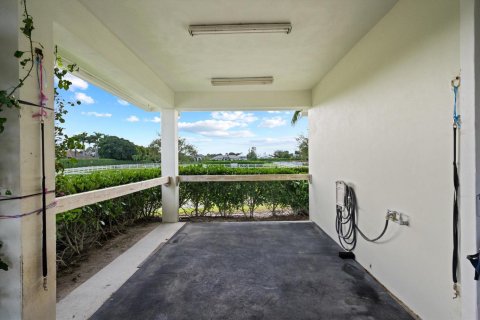 House in Wellington, Florida 5 bedrooms, 351.26 sq.m. № 2082027 - photo 16