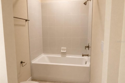 Villa ou maison à louer à Orlando, Floride: 5 chambres, 354.89 m2 № 2214372 - photo 19